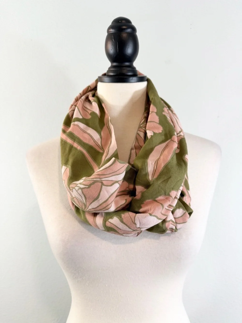 Daniel Rainn Floral Infinity Scarf Green Pink Circle Spring Hipster Boho Summer